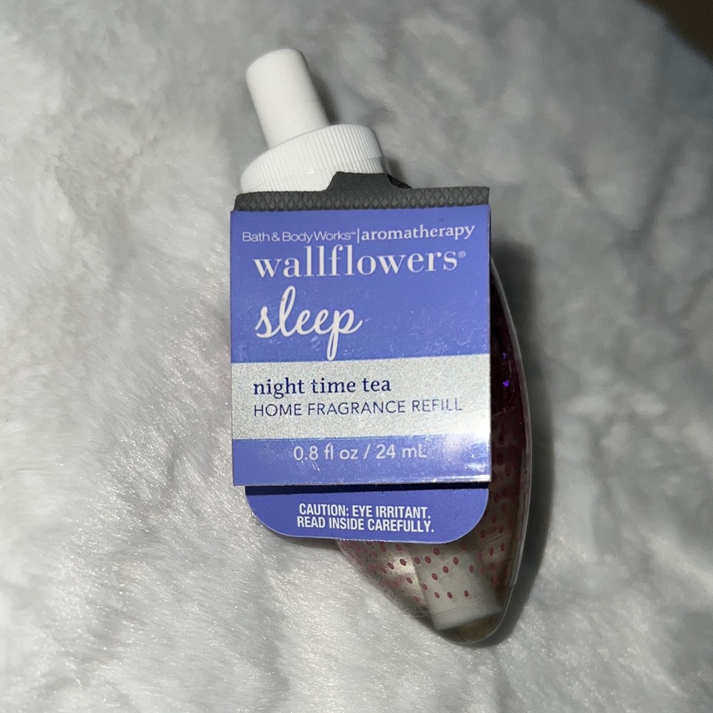 Night Time Tea Bath & Body Works Aromatherapy Wallflowers Refill - Picture 2 of 5